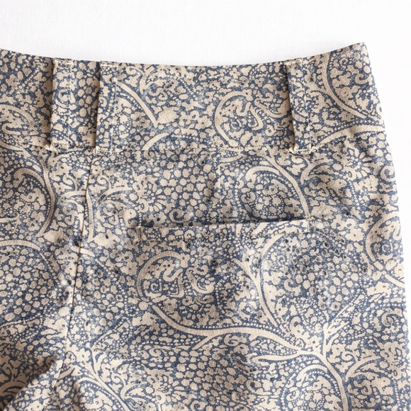 Ann Taylor • Paisley Print Tailored Shorts | Blue Ivory | High Waist | Size 00P - Picture 6 of 10